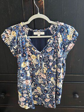 Ann Taylor LOFT Split Neck Ruffle Blouse Size Small